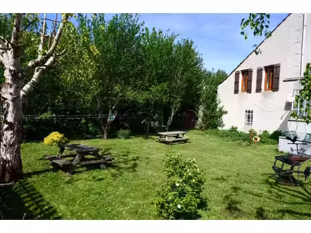 maison en pierre de 221 m2 avec dépendances et gîte - le maz