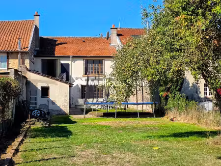 maison de village 108m² à rigny-la-salle  3 chambres   garage et jardin
