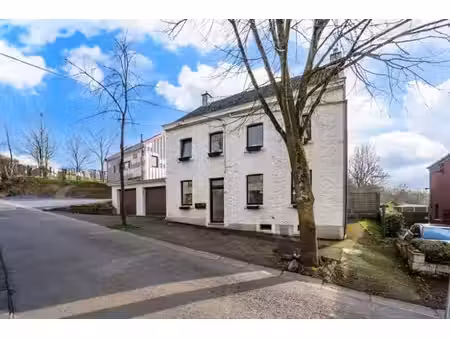 immeuble 4 façades avec 2 appartements et garage