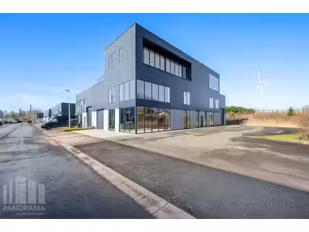 unieke combinatie van kantoor en magazijn/showroom vlakbi...
