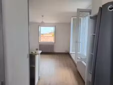 location appartement t1 à saint-michel (16470) : à louer t1 / 29m² saint-michel