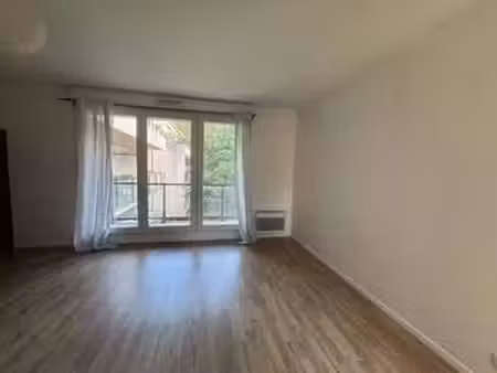 location appartement 4 pièces à ivry-sur-seine (94200) : à louer 4 pièces / 74m² ivry-sur-