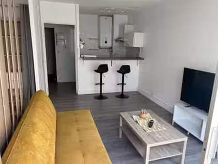location appartement 2 pièces meublé à nîmes (30000) : à louer 2 pièces meublé / 33m² nîme