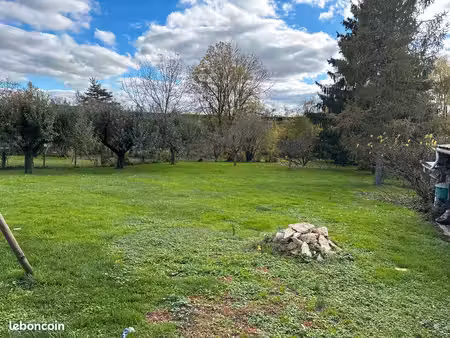 terrain à bâtir — 2000 m² dont ~1000 m² constructibles — saint-rémy (71100)