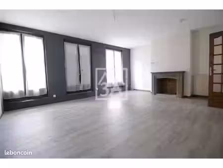 immeuble 9 pièces 203 m²