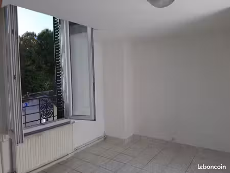 appartement en duplex 27 m2 vanves toutes charges comprises