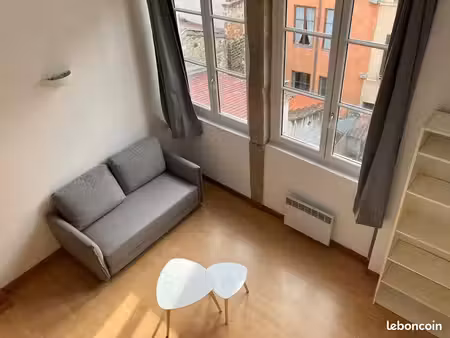 studio meublé entièrement rénové de 40 m2