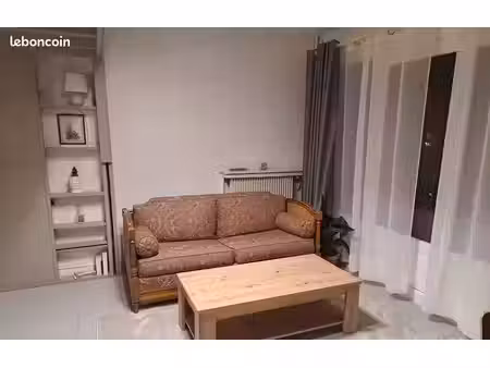 beau studio meublé 35m² avec balcon