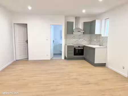 ? t2 haut de gamme de 50 m² avec balcon privatif – résidence premium hyper-centre pont-de-