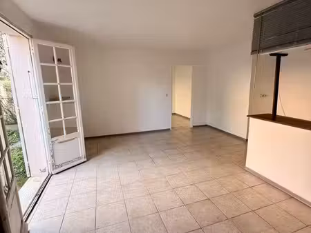 location t2 saint-florent