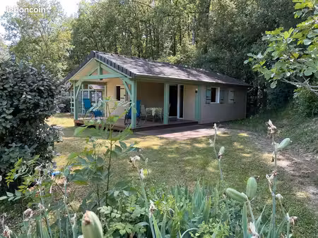 chalet à lissac sur couze location temporaire