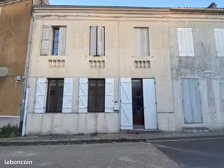 maison de ville à louer – disponible octobre 2026