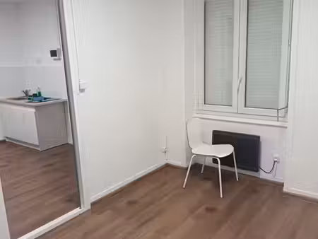 studio 1 pièce 27 m²