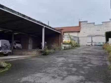 place de parking pour moto / scooter