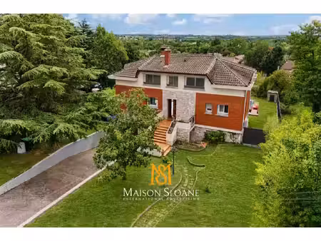 maison de luxe à vendre dans le quartier ouest