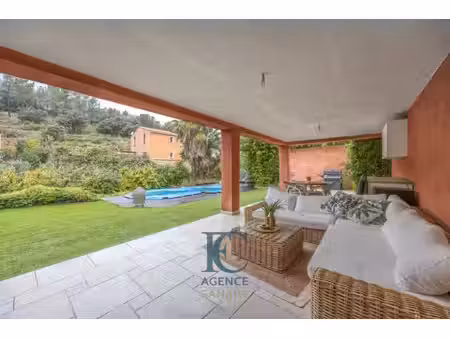 maison de luxe à vendre dans le quartier nord