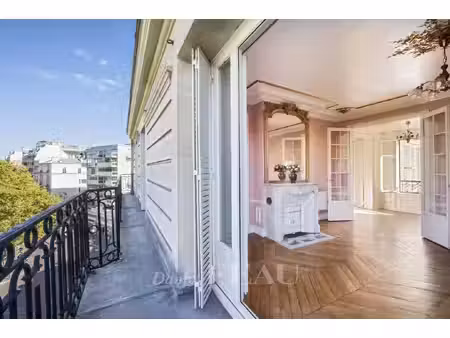 appartement de luxe à vendre dans le quartier lorette-martyrs