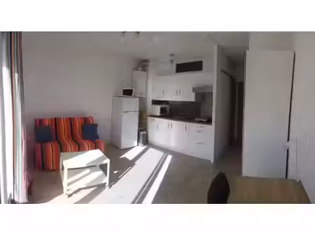 location appartement 1 pièce 22 m² à la valette-du-var (83160)