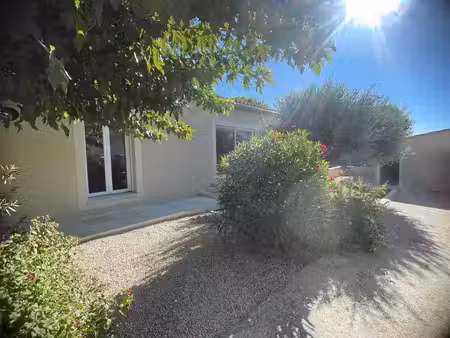location maison 3 pièces 89 m² à caromb (84330)