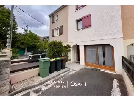 maison 5p 90m²  3 chambres  gare à pied  parking