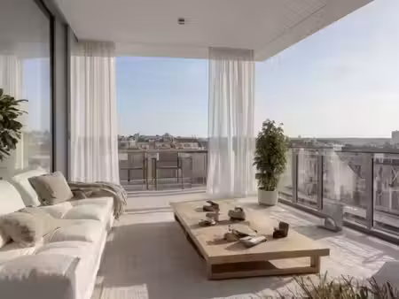 5 pieces traversant avec balcons