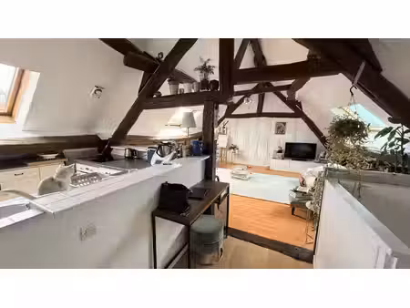 neauphle le château  appartement ancien avec poutres coeur v