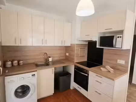 location appartement 2 pièces 48 m² à nice (06100)