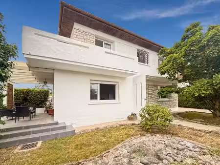 maison à vendre riscle 8 pièce(s) 220m2 277 000€