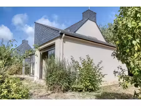 maison avec vie de plain-pied - au calme en impasse