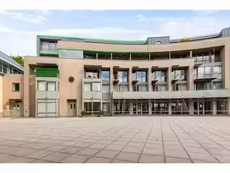 uitzonderlijk ruim penthouse met royaal terras in het cen...