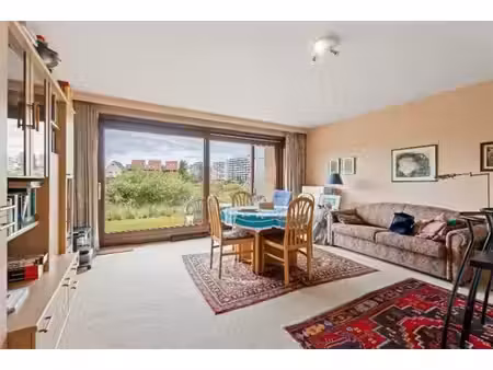 appartement ensoleillé au rez-de-chaussée  à quelques pas...