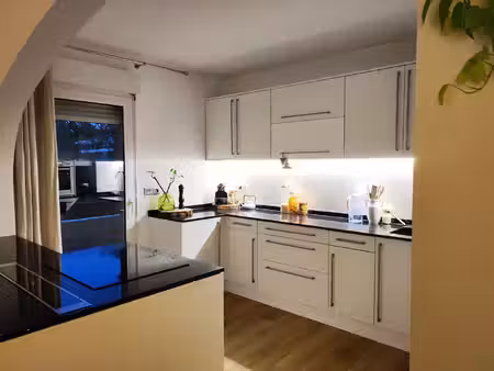 appartement type 3 bis meublé