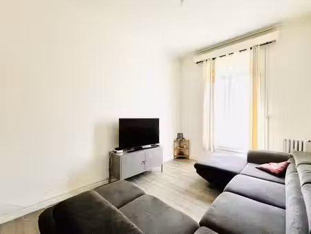 appartement t3 traversant avec ascenseur – baille marseille
