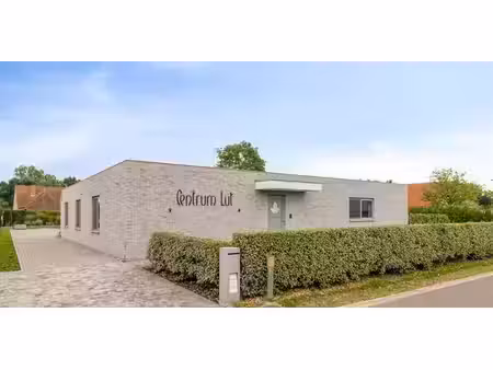bâtiment commercial à vendre à elsegem pour € 1.199.000 avec 2 chambres à coucher