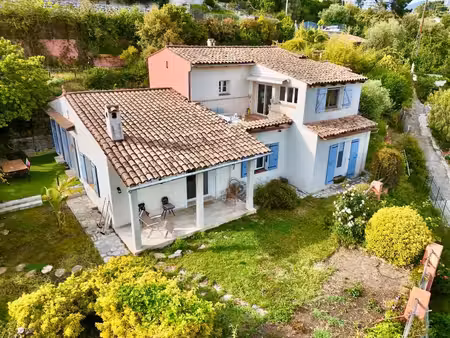 colomars 06670 – propriété rénovée 210 m² – 3 logements + chalet – terrain 1 730 m²