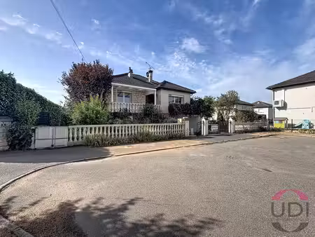 montluçon – charmant pavillon de 92 m² avec 3 chambres  bureau  jardin et garage