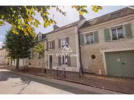 maison de ville de caractère – 138 m² au sol – jardin arboré–centre de l’isle-adam - exclu
