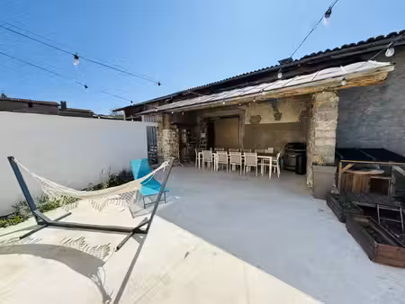 charmante maison de village avec granges !