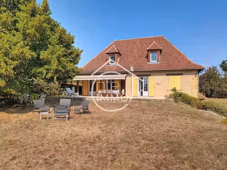 prigonrieux : charmante périgourdine de 140m² avec piscine et garage