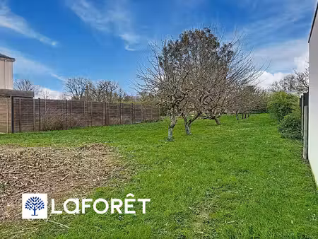 terrain petit mars 700 m2
