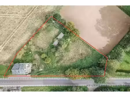 propriété à rénover – terrain de 39a60