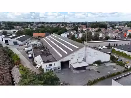 entrepôt à louer à gand  avec des travaux de rénovation prév