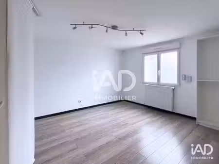 location commerce 15 m² à yerres (91330)