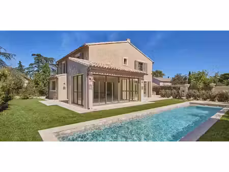 maison avec piscine et terrasse eygalières (13)