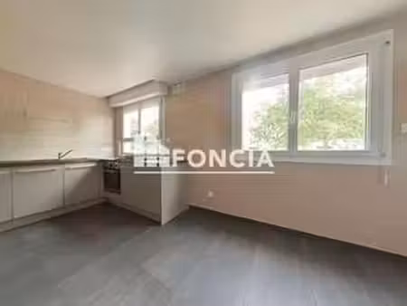 location appartement 4 pièces à lanester (56600) : à louer 4 pièces / 79m² lanester
