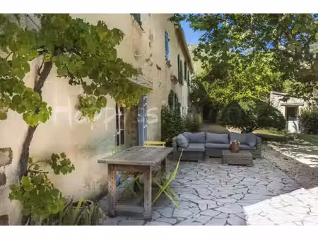 maison de luxe à vendre à la roquebrussanne
