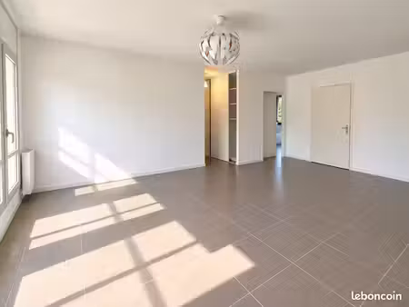 appartement 3 pièces 55 m²