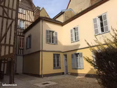 troyes hypercentre  appartement t4 duplex 94 m² meublé