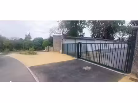 garage/box à louer - 13m2 - proche centre ville châtellerault