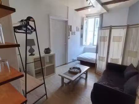 beau studio 25m2 meublé rue de bayeux à caen